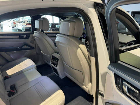2023 Porsche Cayenne