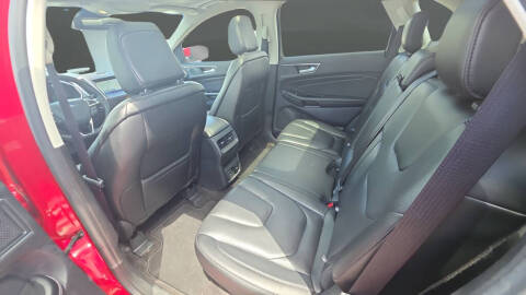 2020 Ford Edge Titanium