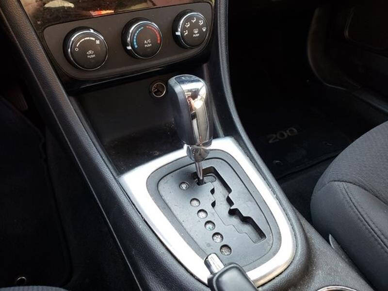 2014 Chrysler 200 LX