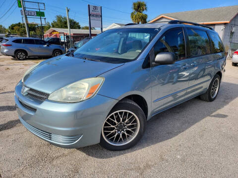 2005 Toyota Sienna for sale at AUTOBAHN MOTORSPORTS INC in Orlando FL