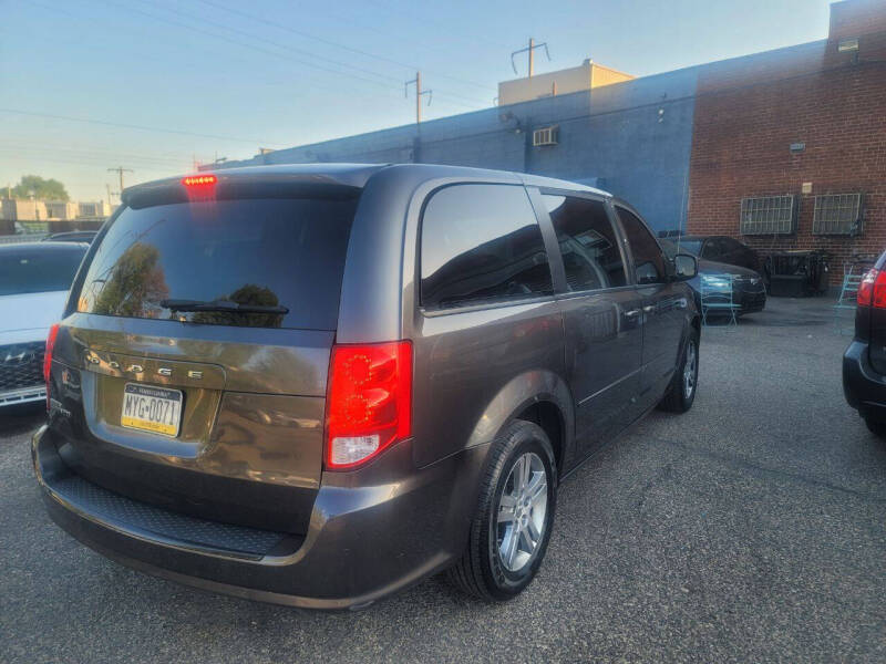 2016 Dodge Grand Caravan SE
