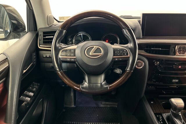 2017 Lexus LX 570
