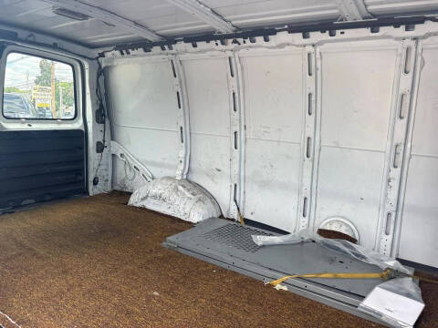 2002 Chevrolet Express 2500