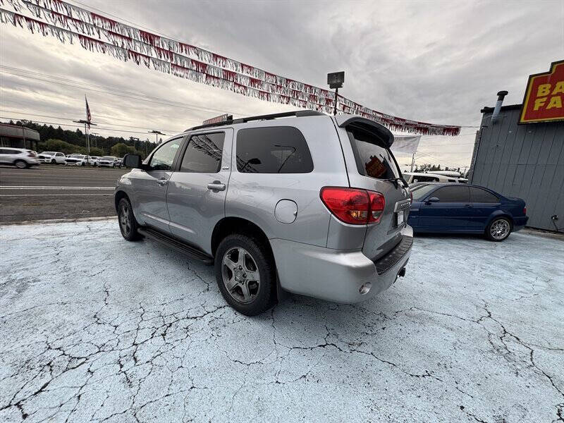 2013 Toyota Sequoia SR5