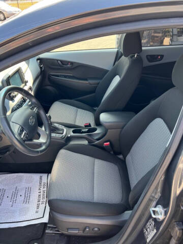 2021 Hyundai Kona SEL Plus