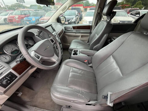 2010 Chrysler Town and Country Touring