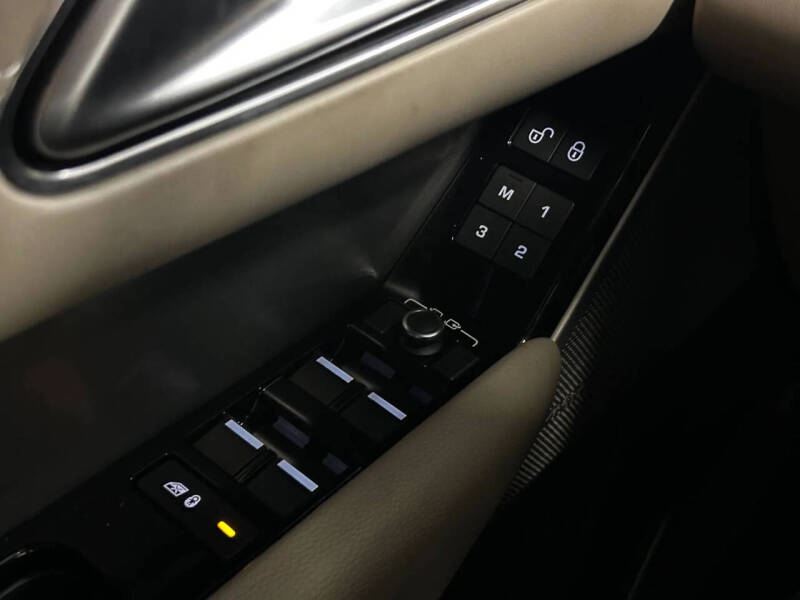 2019 Land Rover Range Rover Velar P250 R-Dynamic SE