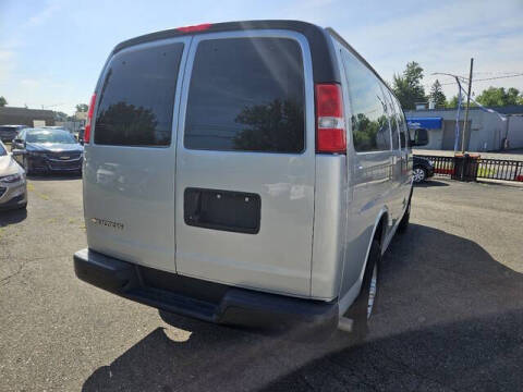 2024 Chevrolet Express 2500