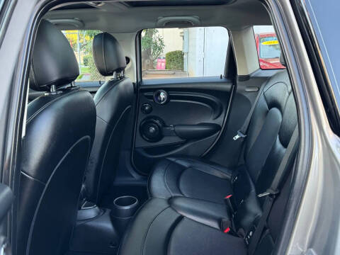 2017 MINI Hardtop 4 Door Cooper