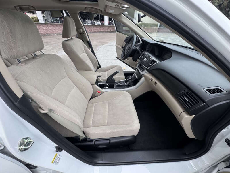 Image 10 of 2014 Honda Accord EX
