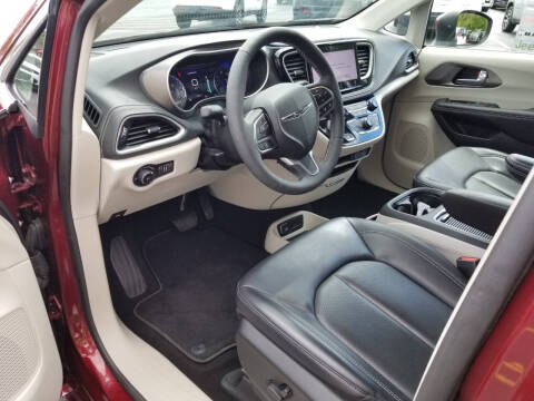 2023 Chrysler Pacifica Touring L