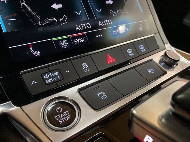 2022 Audi e-tron quattro Premium