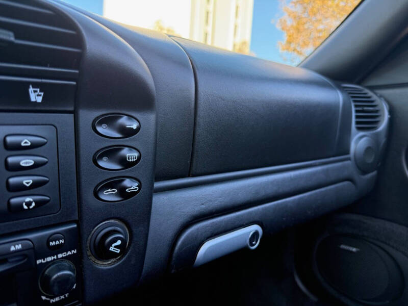 2004 Porsche 911 Carrera 4S