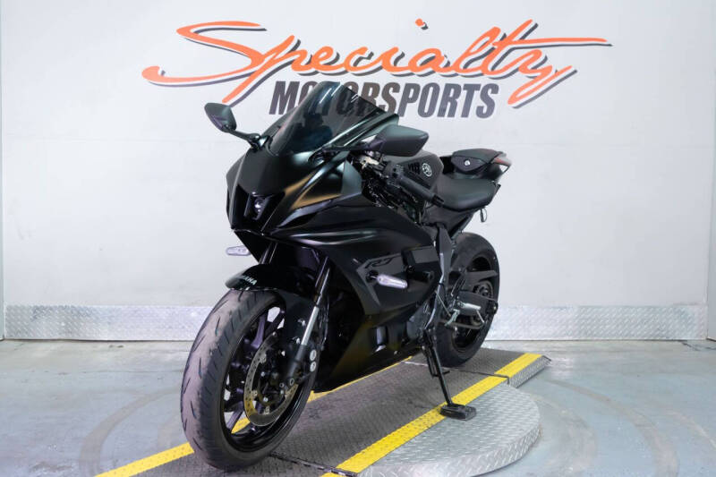 2025 Yamaha YZF-R7