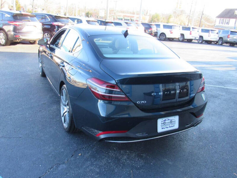 2023 Genesis G70