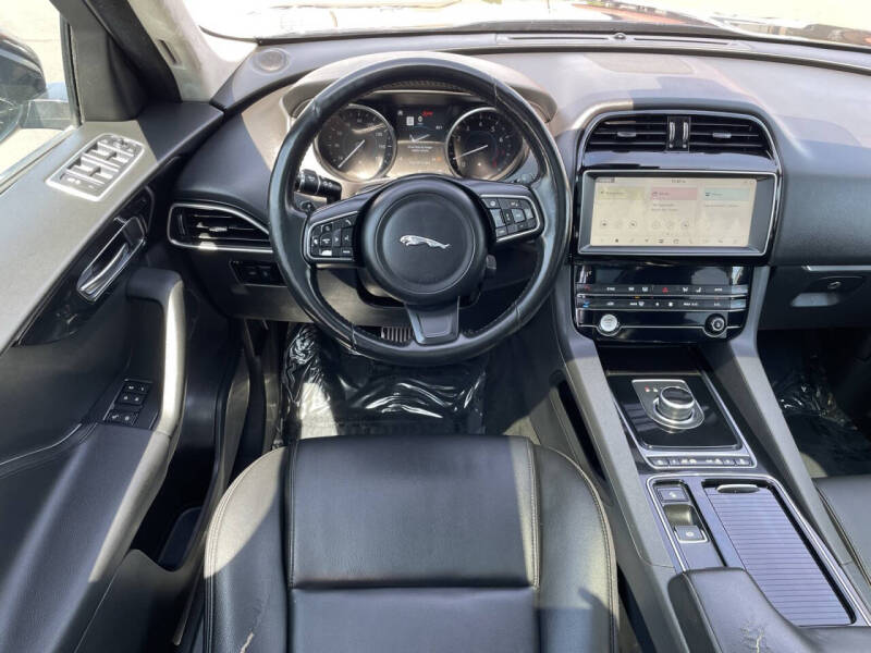 2019 Jaguar F-PACE 30t Premium