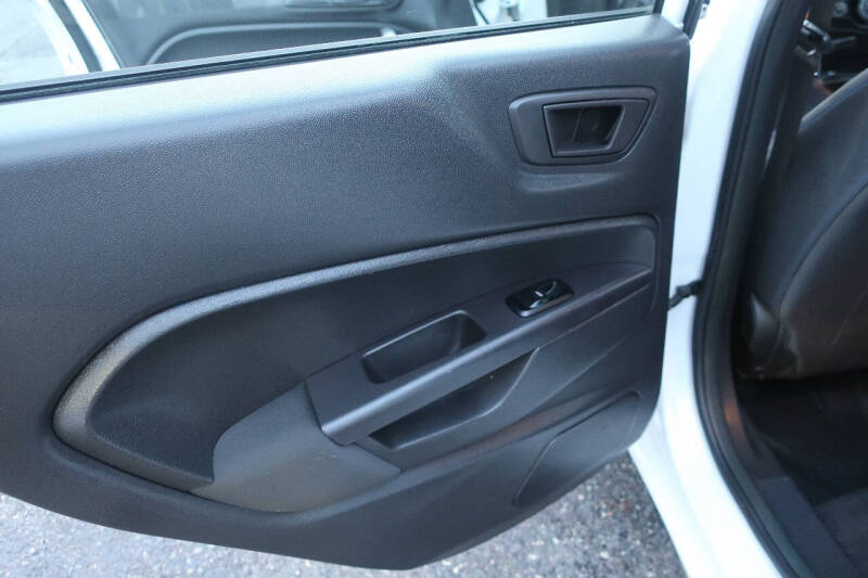 2011 Ford Fiesta SES