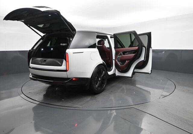 2023 Land Rover Range Rover P400 SE