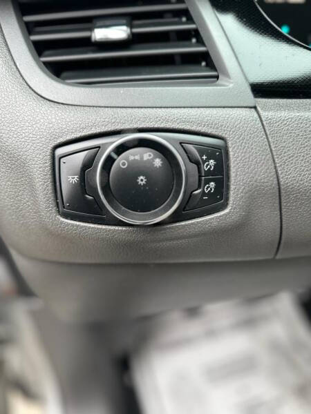 2013 Ford Edge SE