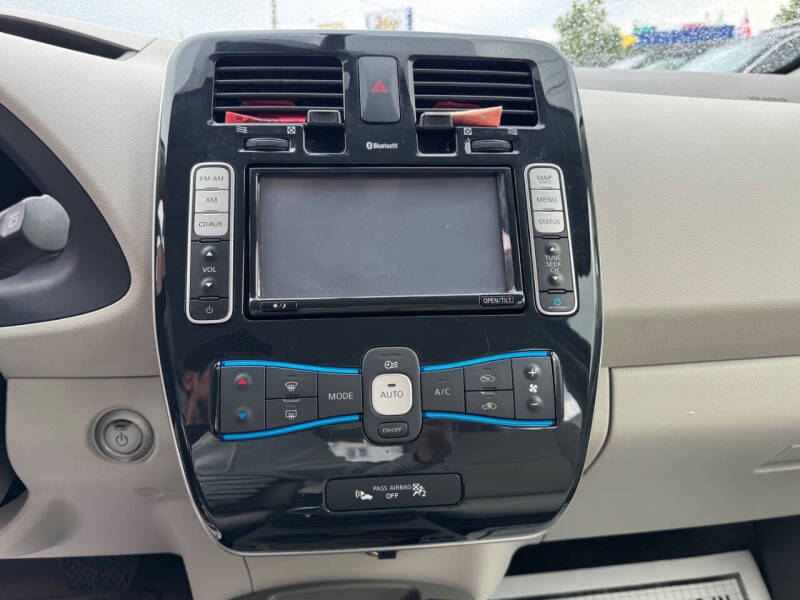 2012 Nissan LEAF SL