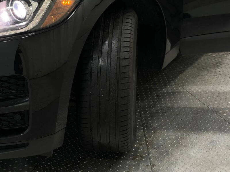 2020 Jaguar F-PACE 30t Prestige