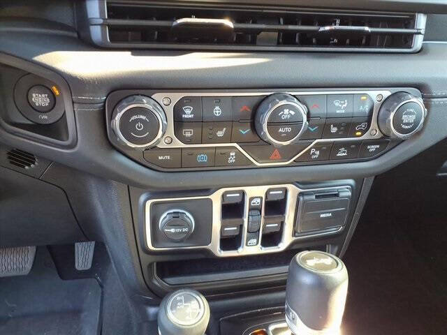 2024 Jeep Wrangler Sahara 4xe