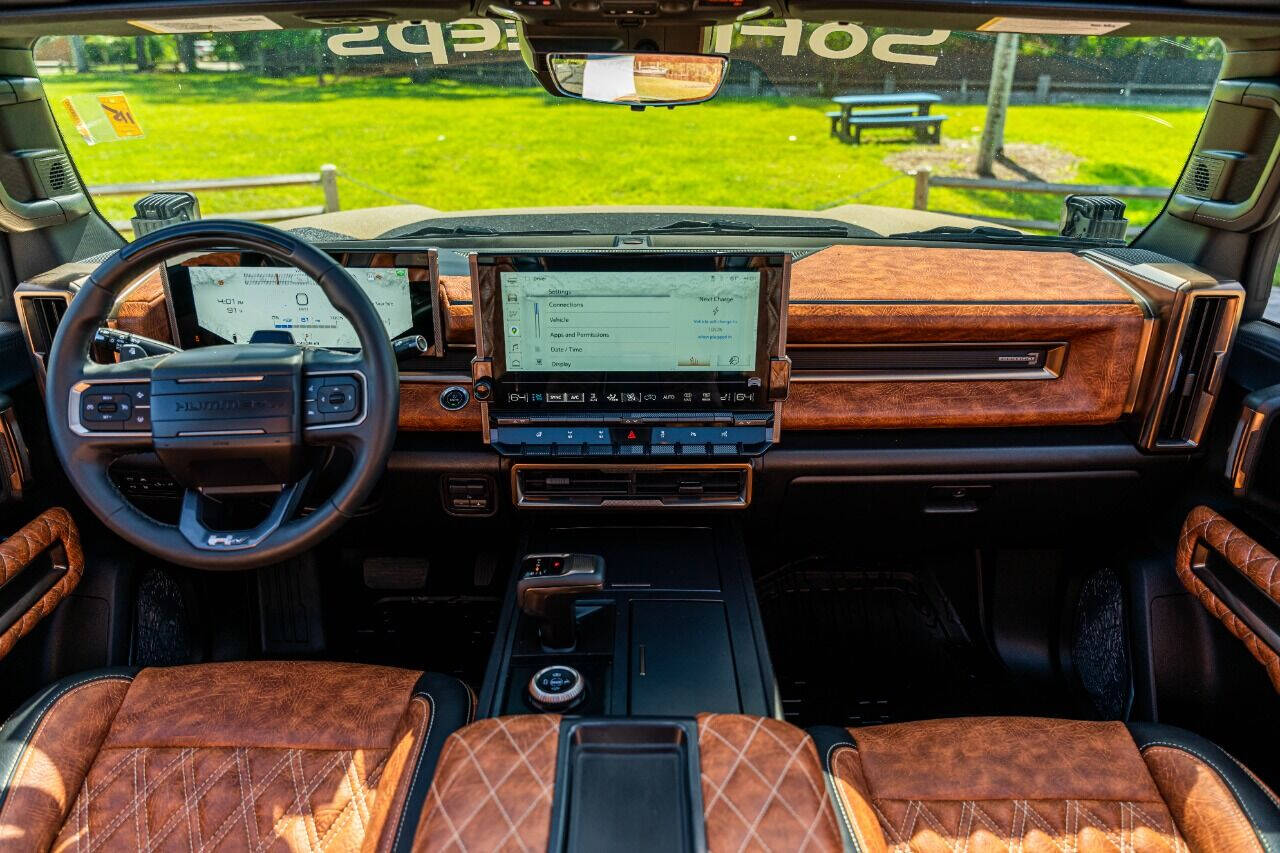 2022 GMC Hummer EV Pickup Pickup - $199,999