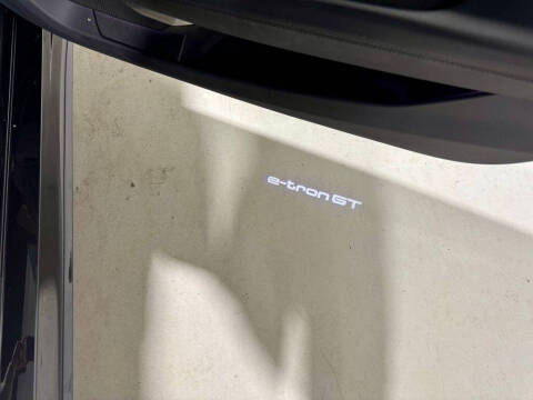 2023 Audi e-tron GT quattro Premium Plus