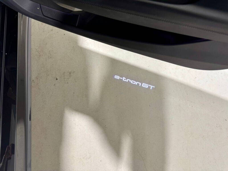 2023 Audi e-tron GT quattro Premium Plus