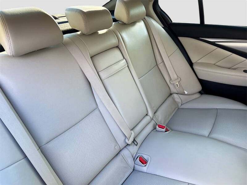 2021 Infiniti Q50 Luxe