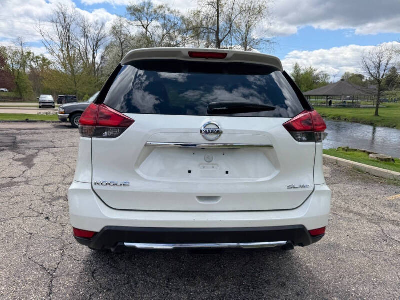 2017 Nissan Rogue SL