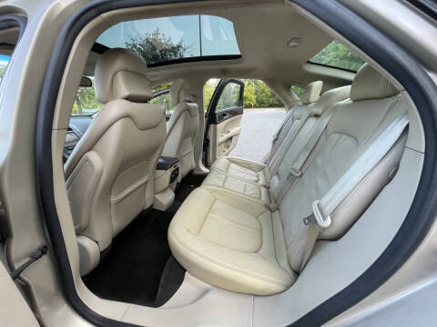 2017 Lincoln MKZ Select