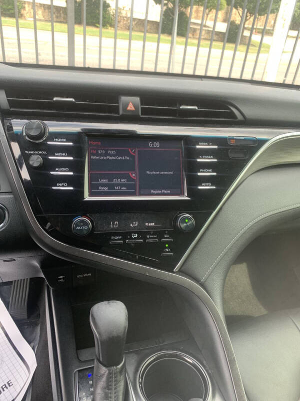 2018 Toyota Camry SE