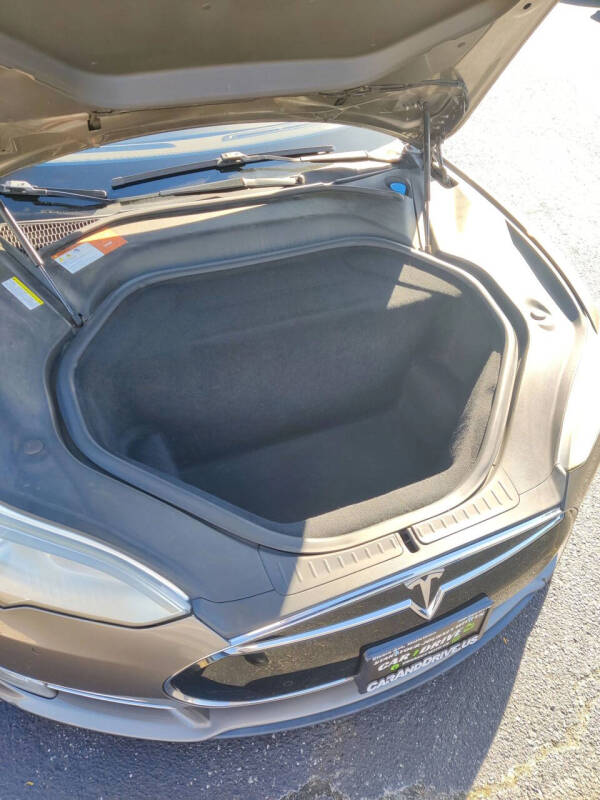 2015 Tesla Model S
