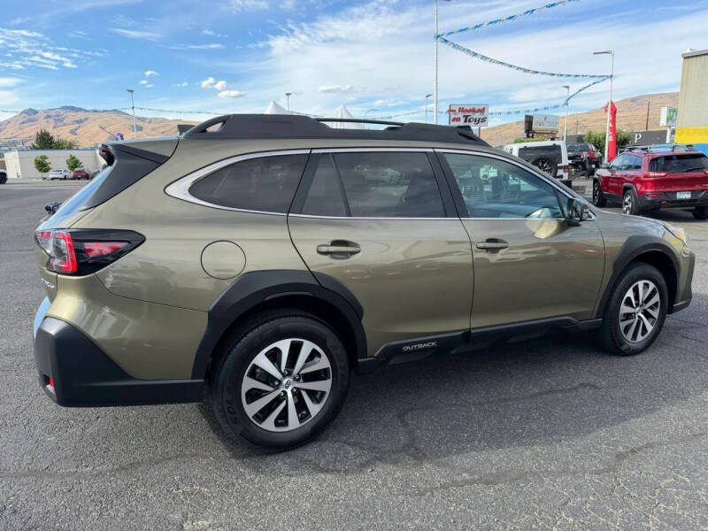 2023 Subaru Outback Premium