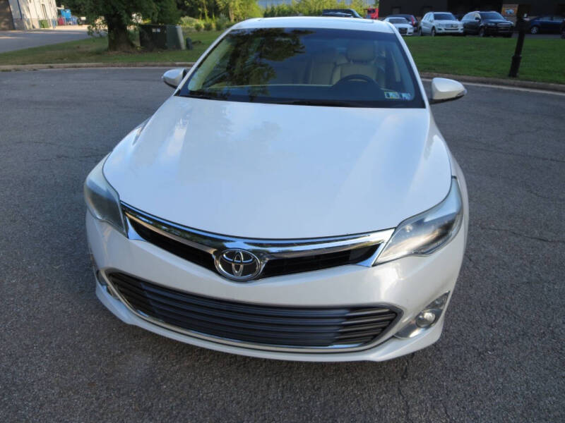 2014 Toyota Avalon Limited's photo