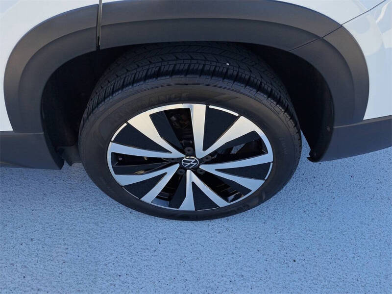 2023 Volkswagen Taos SE