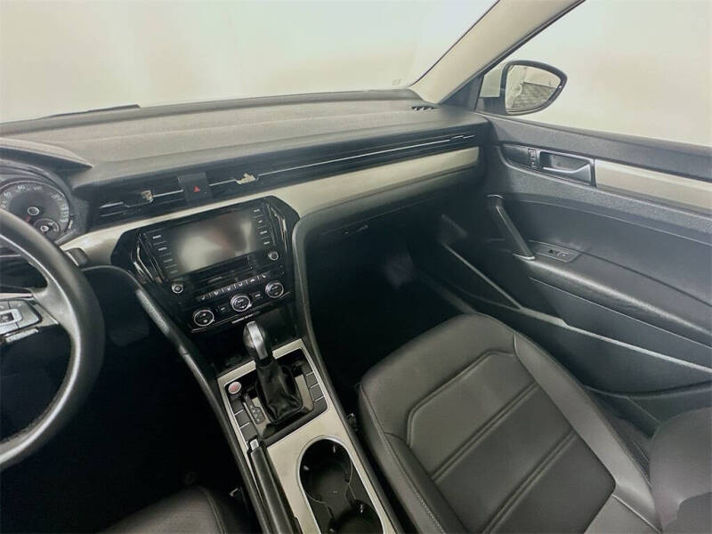 2022 Volkswagen Passat SE