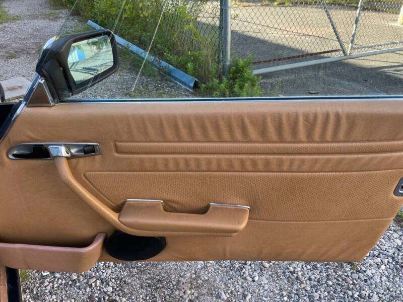 1987 Mercedes-Benz 560-Class 560 SL