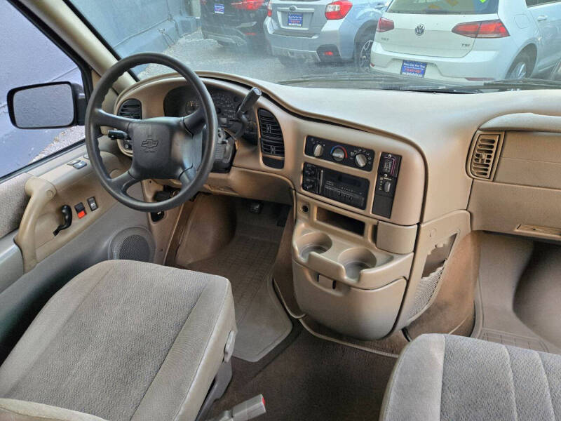 2003 Chevrolet Astro LS