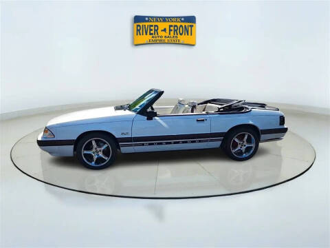 1990 Ford Mustang