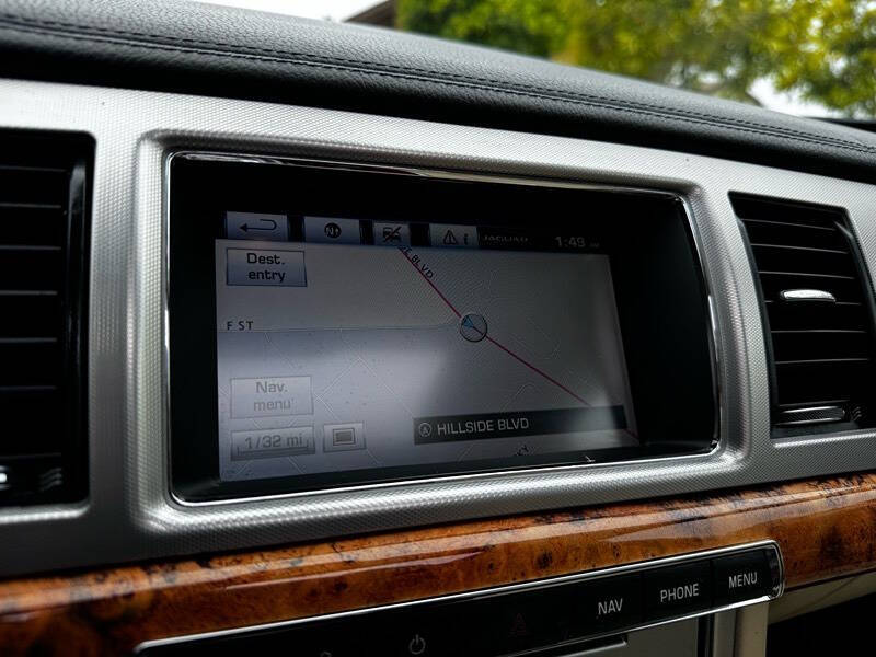 2015 Jaguar XF 2.0T Premium