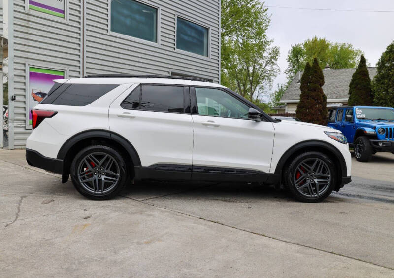 2025 Ford Explorer ST