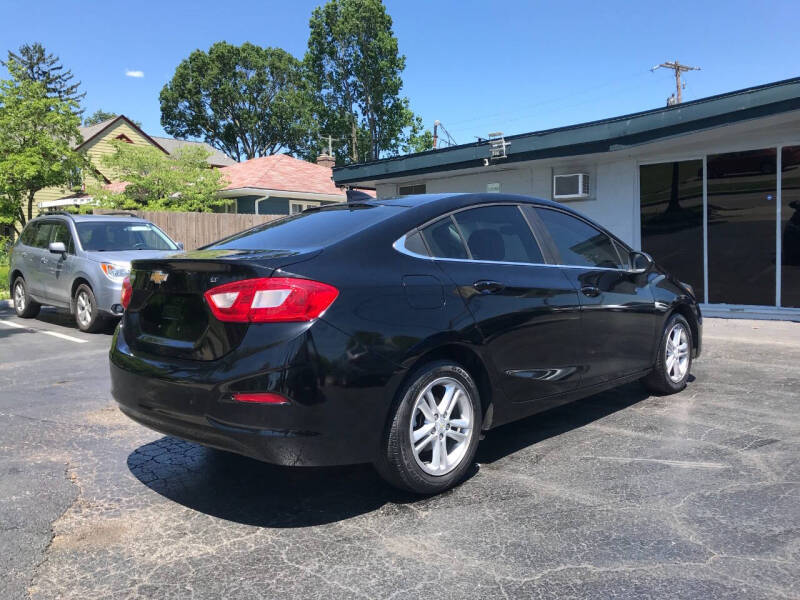 2017 Chevrolet Cruze LT Auto