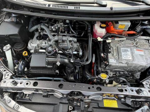 2013 Toyota Prius c Four