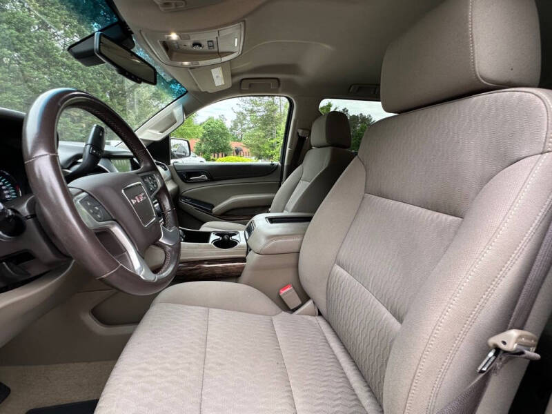 2017 GMC Yukon XL SLE