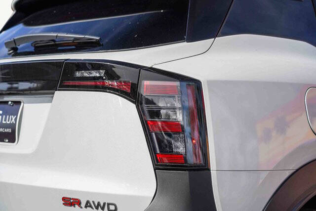 2025 Nissan Kicks SR