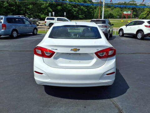 2017 Chevrolet Cruze LT Auto