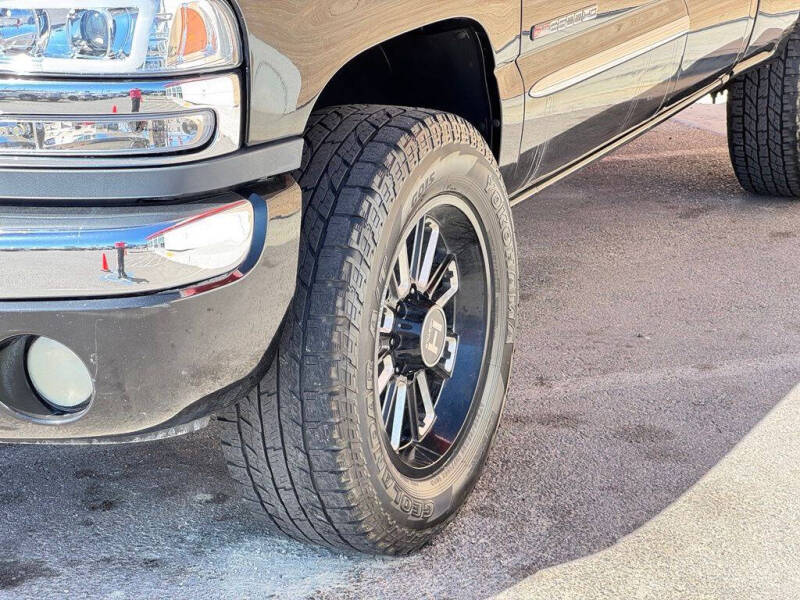 2005 GMC Sierra 2500HD