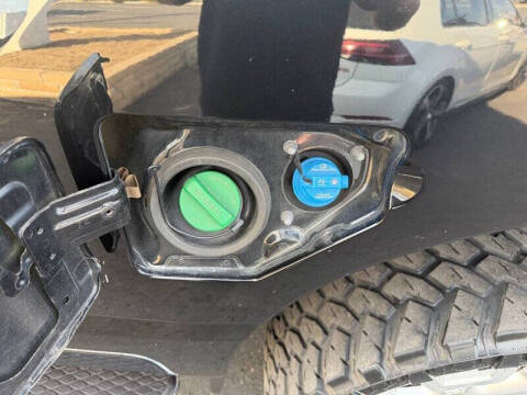 2016 Nissan Titan XD SL